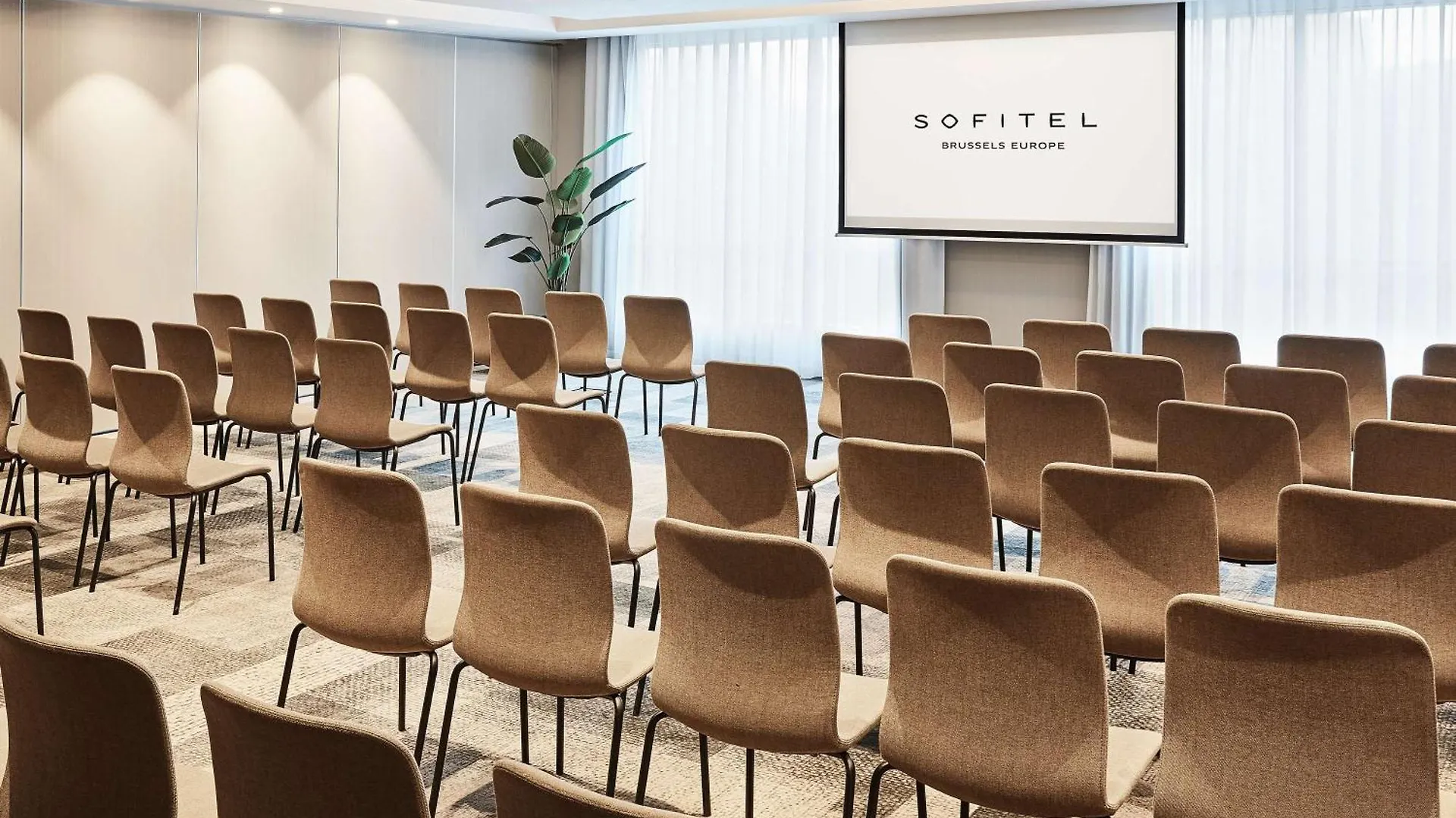 Hotel Sofitel Brussels Europe Etterbeek 5*,